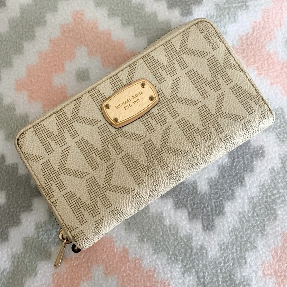 MICHAEL KORS wallet